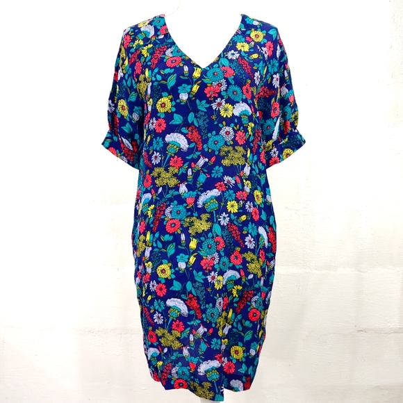 French Connection Dresses & Skirts - FRENCH CONNECTION FLORAL SILK PULLOVER DRESS (655)
